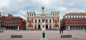 Ayuntamiento de la ciudad en la Plaza Mayor de Valladolid Datos para vender en cualquier zona de Valladolid y alfoz